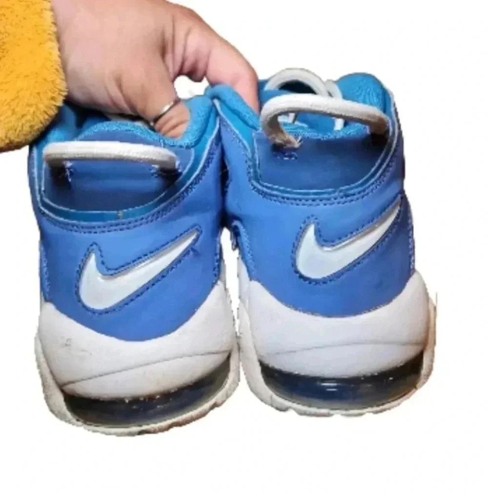 Nike Youth Blue And White Air More Uptempo Sneaker 6.5 Y 8W